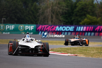 2024-06-30 - 01 DENNIS Jake (gbr), Andretti Global, Porsche 99X Electric, action during the 2024 Portland ePrix, 9th meeting of the 2023-24 ABB FIA Formula E World Championship, on the Portland International Raceway from June 28 to 30, 2024 in Portland, United States of America - 2024 FORMULA E PORTLAND EPRIX - FORMULA E - MOTORS