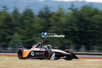 2024-06-30 - 08 BIRD Sam (gbr), NEOM McLaren Formula E Team, Nissan e-4ORCE 04, action during the 2024 Portland ePrix, 9th meeting of the 2023-24 ABB FIA Formula E World Championship, on the Portland International Raceway from June 28 to 30, 2024 in Portland, United States of America - 2024 FORMULA E PORTLAND EPRIX - FORMULA E - MOTORS