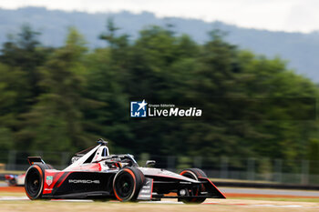 2024-06-30 - 94 WEHRLEIN Pascal (ger), TAG HEUER Porsche Formula E Team, Porsche 99X Electric, action during the 2024 Portland ePrix, 9th meeting of the 2023-24 ABB FIA Formula E World Championship, on the Portland International Raceway from June 28 to 30, 2024 in Portland, United States of America - 2024 FORMULA E PORTLAND EPRIX - FORMULA E - MOTORS