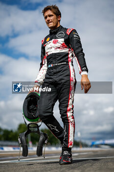 2024-06-30 - FENESTRAZ Sacha (fra), Nissan Formula E Team, Nissan e-4ORCE 04, portrait, during the 2024 Portland ePrix, 9th meeting of the 2023-24 ABB FIA Formula E World Championship, on the Portland International Raceway from June 28 to 30, 2024 in Portland, United States of America - 2024 FORMULA E PORTLAND EPRIX - FORMULA E - MOTORS