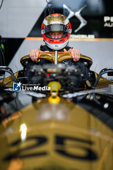 2024-06-30 - VERGNE Jean-Eric (fra), DS Penske, DS E-Tense FE23, portrait during the 2024 Portland ePrix, 9th meeting of the 2023-24 ABB FIA Formula E World Championship, on the Portland International Raceway from June 28 to 30, 2024 in Portland, United States of America - 2024 FORMULA E PORTLAND EPRIX - FORMULA E - MOTORS