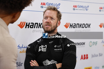 2024-06-30 - BIRD Sam (gbr), NEOM McLaren Formula E Team, Nissan e-4ORCE 04, portrait during the 2024 Portland ePrix, 9th meeting of the 2023-24 ABB FIA Formula E World Championship, on the Portland International Raceway from June 28 to 30, 2024 in Portland, United States of America - 2024 FORMULA E PORTLAND EPRIX - FORMULA E - MOTORS