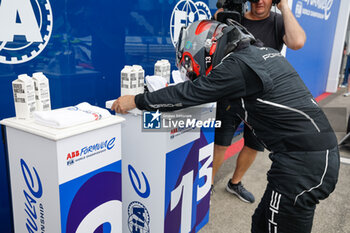 2024-06-30 - DA COSTA Antonio Felix (prt), TAG HEUER Porsche Formula E Team, Porsche 99X Electric, portrait, podium, portrait, during the 2024 Portland ePrix, 9th meeting of the 2023-24 ABB FIA Formula E World Championship, on the Portland International Raceway from June 28 to 30, 2024 in Portland, United States of America - 2024 FORMULA E PORTLAND EPRIX - FORMULA E - MOTORS