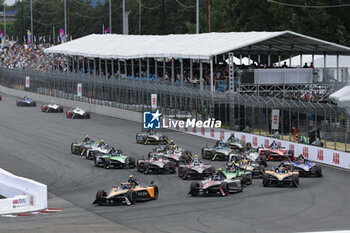 2024-06-30 - 05 HUGHES Jake (gbr), NEOM McLaren Formula E Team, Nissan e-4ORCE 04, action during the 2024 Portland ePrix, 9th meeting of the 2023-24 ABB FIA Formula E World Championship, on the Portland International Raceway from June 28 to 30, 2024 in Portland, United States of America - 2024 FORMULA E PORTLAND EPRIX - FORMULA E - MOTORS