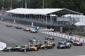 2024-06-30 - 08 BIRD Sam (gbr), NEOM McLaren Formula E Team, Nissan e-4ORCE 04, action during the 2024 Portland ePrix, 9th meeting of the 2023-24 ABB FIA Formula E World Championship, on the Portland International Raceway from June 28 to 30, 2024 in Portland, United States of America - 2024 FORMULA E PORTLAND EPRIX - FORMULA E - MOTORS