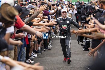 2024-07-01 - DA COSTA Antonio Felix (prt), TAG HEUER Porsche Formula E Team, Porsche 99X Electric, celebrating his win during the 2024 Portland ePrix, 9th meeting of the 2023-24 ABB FIA Formula E World Championship, on the Portland International Raceway from June 28 to 30, 2024 in Portland, United States of America - 2024 FORMULA E PORTLAND EPRIX - FORMULA E - MOTORS