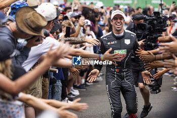 2024-07-01 - DA COSTA Antonio Felix (prt), TAG HEUER Porsche Formula E Team, Porsche 99X Electric, celebrating his win during the 2024 Portland ePrix, 9th meeting of the 2023-24 ABB FIA Formula E World Championship, on the Portland International Raceway from June 28 to 30, 2024 in Portland, United States of America - 2024 FORMULA E PORTLAND EPRIX - FORMULA E - MOTORS