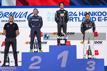 2024-07-01 - Podium, FRIJNS Robin (nld), Envision Racing, Jaguar I-Type 6, DA COSTA Antonio Felix (prt), TAG HEUER Porsche Formula E Team, Porsche 99X Electric, EVANS Mitch (nzl), Jaguar TCS Racing, Jaguar I-Type 6, portrait during the 2024 Portland ePrix, 9th meeting of the 2023-24 ABB FIA Formula E World Championship, on the Portland International Raceway from June 28 to 30, 2024 in Portland, United States of America - 2024 FORMULA E PORTLAND EPRIX - FORMULA E - MOTORS