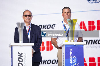 2024-07-01 - Hankook representative during the 2024 Portland ePrix, 9th meeting of the 2023-24 ABB FIA Formula E World Championship, on the Portland International Raceway from June 28 to 30, 2024 in Portland, United States of America - 2024 FORMULA E PORTLAND EPRIX - FORMULA E - MOTORS