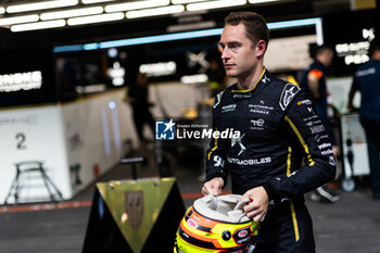 2024-07-18 - VANDOORNE Stoffel (bel), DS Penske, DS E-Tense FE23, portrait during the 2024 Hankook London ePrix, 10th meeting of the 2023-24 ABB FIA Formula E World Championship, on the ExCeL London from June 18 to 21, 2024 in London, United Kingdom - 2024 FORMULA E LONDON EPRIX - FORMULA E - MOTORS