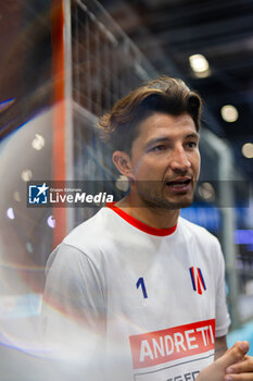 2024-07-18 - DENNIS Jake (gbr), Andretti Global, Porsche 99X Electric, portrait during the 2024 Hankook London ePrix, 10th meeting of the 2023-24 ABB FIA Formula E World Championship, on the ExCeL London from June 18 to 21, 2024 in London, United Kingdom - 2024 FORMULA E LONDON EPRIX - FORMULA E - MOTORS