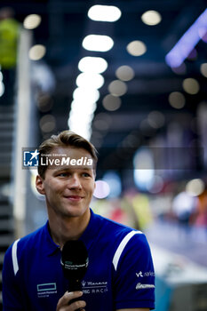 2024-07-18 - GUNTHER Maximilian (ger), Maserati MSG Racing, Maserati Tipo Folgore, portrait during the 2024 Hankook London ePrix, 10th meeting of the 2023-24 ABB FIA Formula E World Championship, on the ExCeL London from June 18 to 21, 2024 in London, United Kingdom - 2024 FORMULA E LONDON EPRIX - FORMULA E - MOTORS