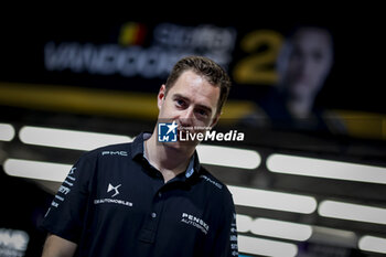 2024-07-18 - VANDOORNE Stoffel (bel), DS Penske, DS E-Tense FE23, portrait during the 2024 Hankook London ePrix, 10th meeting of the 2023-24 ABB FIA Formula E World Championship, on the ExCeL London from June 18 to 21, 2024 in London, United Kingdom - 2024 FORMULA E LONDON EPRIX - FORMULA E - MOTORS