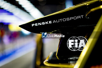 2024-07-18 - detail, atmosphere, DS Penske Formula E Team, Spark-DS, DS E-Tense FE23 during the 2024 Hankook London ePrix, 10th meeting of the 2023-24 ABB FIA Formula E World Championship, on the ExCeL London from June 18 to 21, 2024 in London, United Kingdom - 2024 FORMULA E LONDON EPRIX - FORMULA E - MOTORS