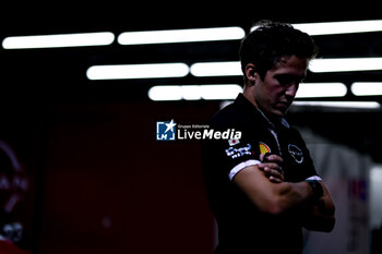 2024-07-18 - FENESTRAZ Sacha (fra), Nissan Formula E Team, Nissan e-4ORCE 04, portrait during the 2024 Hankook London ePrix, 10th meeting of the 2023-24 ABB FIA Formula E World Championship, on the ExCeL London from June 18 to 21, 2024 in London, United Kingdom - 2024 FORMULA E LONDON EPRIX - FORMULA E - MOTORS