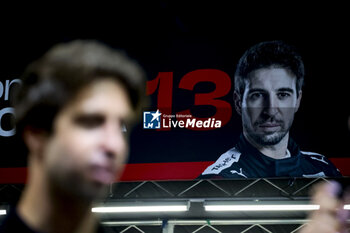 2024-07-18 - DA COSTA Antonio Felix (prt), TAG HEUER Porsche Formula E Team, Porsche 99X Electric, portrait during the 2024 Hankook London ePrix, 10th meeting of the 2023-24 ABB FIA Formula E World Championship, on the ExCeL London from June 18 to 21, 2024 in London, United Kingdom - 2024 FORMULA E LONDON EPRIX - FORMULA E - MOTORS