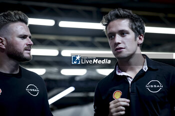 2024-07-18 - FENESTRAZ Sacha (fra), Nissan Formula E Team, Nissan e-4ORCE 04, portrait, ROWLAND Oliver (gbr), Nissan Formula E Team, Nissan e-4ORCE 04, portrait during the 2024 Hankook London ePrix, 10th meeting of the 2023-24 ABB FIA Formula E World Championship, on the ExCeL London from June 18 to 21, 2024 in London, United Kingdom - 2024 FORMULA E LONDON EPRIX - FORMULA E - MOTORS