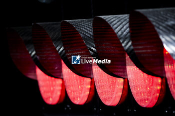 2024-07-18 - Track detail red light during the 2024 Hankook London ePrix, 10th meeting of the 2023-24 ABB FIA Formula E World Championship, on the ExCeL London from June 18 to 21, 2024 in London, United Kingdom - 2024 FORMULA E LONDON EPRIX - FORMULA E - MOTORS