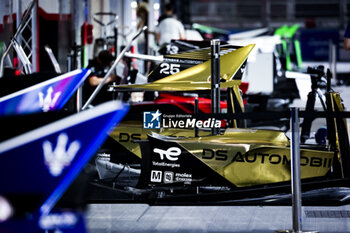 2024-07-18 - detail, atmosphere, DS Penske Formula E Team, Spark-DS, DS E-Tense FE23 during the 2024 Hankook London ePrix, 10th meeting of the 2023-24 ABB FIA Formula E World Championship, on the ExCeL London from June 18 to 21, 2024 in London, United Kingdom - 2024 FORMULA E LONDON EPRIX - FORMULA E - MOTORS