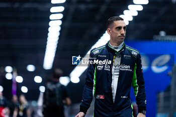 2024-07-19 - BUEMI Sébastien (swi), Envision Racing, Jaguar I-Type 6, portrait during the 2024 Hankook London ePrix, 10th meeting of the 2023-24 ABB FIA Formula E World Championship, on the ExCeL London from June 18 to 21, 2024 in London, United Kingdom - 2024 FORMULA E LONDON EPRIX - FORMULA E - MOTORS