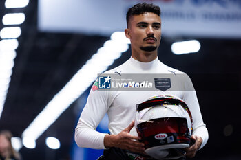 2024-07-19 - WEHRLEIN Pascal (ger), TAG HEUER Porsche Formula E Team, Porsche 99X Electric, portrait during the 2024 Hankook London ePrix, 10th meeting of the 2023-24 ABB FIA Formula E World Championship, on the ExCeL London from June 18 to 21, 2024 in London, United Kingdom - 2024 FORMULA E LONDON EPRIX - FORMULA E - MOTORS