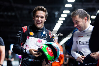 2024-07-19 - FENESTRAZ Sacha (fra), Nissan Formula E Team, Nissan e-4ORCE 04, portrait during the 2024 Hankook London ePrix, 10th meeting of the 2023-24 ABB FIA Formula E World Championship, on the ExCeL London from June 18 to 21, 2024 in London, United Kingdom - 2024 FORMULA E LONDON EPRIX - FORMULA E - MOTORS