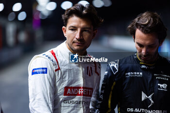 2024-07-19 - DENNIS Jake (gbr), Andretti Global, Porsche 99X Electric, portrait during the 2024 Hankook London ePrix, 10th meeting of the 2023-24 ABB FIA Formula E World Championship, on the ExCeL London from June 18 to 21, 2024 in London, United Kingdom - 2024 FORMULA E LONDON EPRIX - FORMULA E - MOTORS