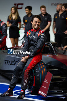 2024-07-19 - DE VRIES Nyck (nld), Mahindra Racing, Mahindra M9Electro, portrait during the 2024 Hankook London ePrix, 10th meeting of the 2023-24 ABB FIA Formula E World Championship, on the ExCeL London from June 18 to 21, 2024 in London, United Kingdom - 2024 FORMULA E LONDON EPRIX - FORMULA E - MOTORS