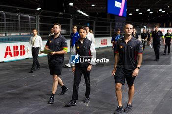 2024-07-19 - DE VRIES Nyck (nld), Mahindra Racing, Mahindra M9Electro, portrait during the 2024 Hankook London ePrix, 10th meeting of the 2023-24 ABB FIA Formula E World Championship, on the ExCeL London from June 18 to 21, 2024 in London, United Kingdom - 2024 FORMULA E LONDON EPRIX - FORMULA E - MOTORS