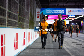 2024-07-19 - BIRD Sam (gbr), NEOM McLaren Formula E Team, Nissan e-4ORCE 04, portrait during the 2024 Hankook London ePrix, 10th meeting of the 2023-24 ABB FIA Formula E World Championship, on the ExCeL London from June 18 to 21, 2024 in London, United Kingdom - 2024 FORMULA E LONDON EPRIX - FORMULA E - MOTORS