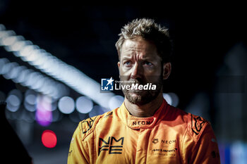 2024-07-19 - BIRD Sam (gbr), NEOM McLaren Formula E Team, Nissan e-4ORCE 04, portrait during the 2024 Hankook London ePrix, 10th meeting of the 2023-24 ABB FIA Formula E World Championship, on the ExCeL London from June 18 to 21, 2024 in London, United Kingdom - 2024 FORMULA E LONDON EPRIX - FORMULA E - MOTORS