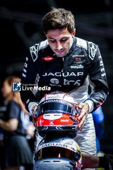 2024-07-19 - EVANS Mitch (nzl), Jaguar TCS Racing, Jaguar I-Type 6, portrait during the 2024 Hankook London ePrix, 10th meeting of the 2023-24 ABB FIA Formula E World Championship, on the ExCeL London from June 18 to 21, 2024 in London, United Kingdom - 2024 FORMULA E LONDON EPRIX - FORMULA E - MOTORS