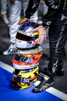 2024-07-19 - Ambiance Helmets, during the 2024 Hankook London ePrix, 10th meeting of the 2023-24 ABB FIA Formula E World Championship, on the ExCeL London from June 18 to 21, 2024 in London, United Kingdom - 2024 FORMULA E LONDON EPRIX - FORMULA E - MOTORS