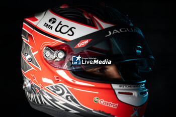 2024-07-19 - EVANS Mitch (nzl), Jaguar TCS Racing, Jaguar I-Type 6, portrait during the 2024 Hankook London ePrix, 10th meeting of the 2023-24 ABB FIA Formula E World Championship, on the ExCeL London from June 18 to 21, 2024 in London, United Kingdom - 2024 FORMULA E LONDON EPRIX - FORMULA E - MOTORS