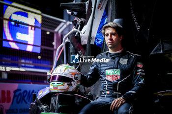 2024-07-19 - DA COSTA Antonio Felix (prt), TAG HEUER Porsche Formula E Team, Porsche 99X Electric, portrait during the 2024 Hankook London ePrix, 10th meeting of the 2023-24 ABB FIA Formula E World Championship, on the ExCeL London from June 18 to 21, 2024 in London, United Kingdom - 2024 FORMULA E LONDON EPRIX - FORMULA E - MOTORS