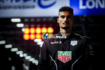 2024-07-19 - WEHRLEIN Pascal (ger), TAG HEUER Porsche Formula E Team, Porsche 99X Electric, portrait during the 2024 Hankook London ePrix, 10th meeting of the 2023-24 ABB FIA Formula E World Championship, on the ExCeL London from June 18 to 21, 2024 in London, United Kingdom - 2024 FORMULA E LONDON EPRIX - FORMULA E - MOTORS