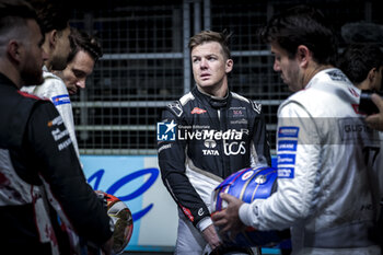 2024-07-19 - CASSIDY Nick (nzl), Jaguar TCS Racing, Jaguar I-Type 6, portrait during the 2024 Hankook London ePrix, 10th meeting of the 2023-24 ABB FIA Formula E World Championship, on the ExCeL London from June 18 to 21, 2024 in London, United Kingdom - 2024 FORMULA E LONDON EPRIX - FORMULA E - MOTORS