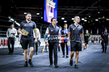 2024-07-19 - trackwalk DE VRIES Nyck (nld), Mahindra Racing, Mahindra M9Electro, portrait during the 2024 Hankook London ePrix, 10th meeting of the 2023-24 ABB FIA Formula E World Championship, on the ExCeL London from June 18 to 21, 2024 in London, United Kingdom - 2024 FORMULA E LONDON EPRIX - FORMULA E - MOTORS