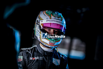 2024-07-19 - DA COSTA Antonio Felix (prt), TAG HEUER Porsche Formula E Team, Porsche 99X Electric, portrait during the 2024 Hankook London ePrix, 10th meeting of the 2023-24 ABB FIA Formula E World Championship, on the ExCeL London from June 18 to 21, 2024 in London, United Kingdom - 2024 FORMULA E LONDON EPRIX - FORMULA E - MOTORS