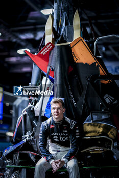 2024-07-19 - CASSIDY Nick (nzl), Jaguar TCS Racing, Jaguar I-Type 6, portrait during the 2024 Hankook London ePrix, 10th meeting of the 2023-24 ABB FIA Formula E World Championship, on the ExCeL London from June 18 to 21, 2024 in London, United Kingdom - 2024 FORMULA E LONDON EPRIX - FORMULA E - MOTORS