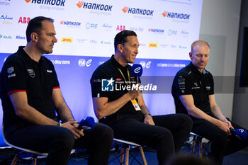 2024-07-19 - BARCLAY James, Panasonic Jaguar Racing Team Director, portrait, during the 2024 Hankook London ePrix, 10th meeting of the 2023-24 ABB FIA Formula E World Championship, on the ExCeL London from June 18 to 21, 2024 in London, United Kingdom - 2024 FORMULA E LONDON EPRIX - FORMULA E - MOTORS