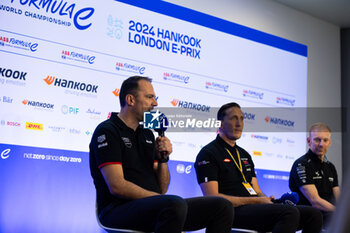 2024-07-19 - MODLINGER Florian, TAG Heuer Porsche Formula E Team Director, portrait, during the 2024 Hankook London ePrix, 10th meeting of the 2023-24 ABB FIA Formula E World Championship, on the ExCeL London from June 18 to 21, 2024 in London, United Kingdom - 2024 FORMULA E LONDON EPRIX - FORMULA E - MOTORS