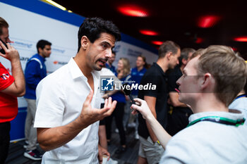 2024-07-19 - DI GRASSI Lucas (bra), ABT CUPRA Formula E Team, Mahindra M9Electro, portrait, Media Pen during the 2024 Hankook London ePrix, 10th meeting of the 2023-24 ABB FIA Formula E World Championship, on the ExCeL London from June 18 to 21, 2024 in London, United Kingdom - 2024 FORMULA E LONDON EPRIX - FORMULA E - MOTORS