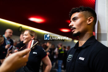 2024-07-19 - WEHRLEIN Pascal (ger), TAG HEUER Porsche Formula E Team, Porsche 99X Electric, portrait, Media Pen during the 2024 Hankook London ePrix, 10th meeting of the 2023-24 ABB FIA Formula E World Championship, on the ExCeL London from June 18 to 21, 2024 in London, United Kingdom - 2024 FORMULA E LONDON EPRIX - FORMULA E - MOTORS