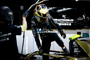 2024-07-19 - VANDOORNE Stoffel (bel), DS Penske, DS E-Tense FE23, portrait during the 2024 Hankook London ePrix, 10th meeting of the 2023-24 ABB FIA Formula E World Championship, on the ExCeL London from June 18 to 21, 2024 in London, United Kingdom - 2024 FORMULA E LONDON EPRIX - FORMULA E - MOTORS