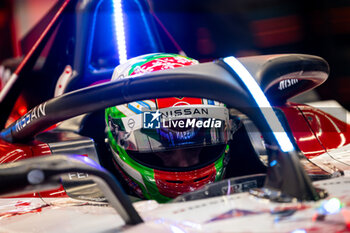 2024-07-19 - FENESTRAZ Sacha (fra), Nissan Formula E Team, Nissan e-4ORCE 04, portrait during the 2024 Hankook London ePrix, 10th meeting of the 2023-24 ABB FIA Formula E World Championship, on the ExCeL London from June 18 to 21, 2024 in London, United Kingdom - 2024 FORMULA E LONDON EPRIX - FORMULA E - MOTORS