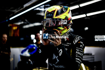 2024-07-19 - VANDOORNE Stoffel (bel), DS Penske, DS E-Tense FE23, portrait during the 2024 Hankook London ePrix, 10th meeting of the 2023-24 ABB FIA Formula E World Championship, on the ExCeL London from June 18 to 21, 2024 in London, United Kingdom - 2024 FORMULA E LONDON EPRIX - FORMULA E - MOTORS