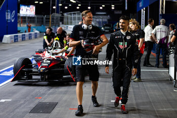 2024-07-19 - WEHRLEIN Pascal (ger), TAG HEUER Porsche Formula E Team, Porsche 99X Electric, portrait during the 2024 Hankook London ePrix, 10th meeting of the 2023-24 ABB FIA Formula E World Championship, on the ExCeL London from June 18 to 21, 2024 in London, United Kingdom - 2024 FORMULA E LONDON EPRIX - FORMULA E - MOTORS