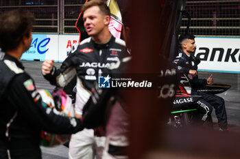 2024-07-19 - WEHRLEIN Pascal (ger), TAG HEUER Porsche Formula E Team, Porsche 99X Electric, portrait, CASSIDY Nick (nzl), Jaguar TCS Racing, Jaguar I-Type 6, portrait during the 2024 Hankook London ePrix, 10th meeting of the 2023-24 ABB FIA Formula E World Championship, on the ExCeL London from June 18 to 21, 2024 in London, United Kingdom - 2024 FORMULA E LONDON EPRIX - FORMULA E - MOTORS