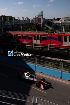 2024-07-19 - 21 DE VRIES Nyck (nld), Mahindra Racing, Mahindra M9Electro, action during the 2024 Hankook London ePrix, 10th meeting of the 2023-24 ABB FIA Formula E World Championship, on the ExCeL London from June 18 to 21, 2024 in London, United Kingdom - 2024 FORMULA E LONDON EPRIX - FORMULA E - MOTORS